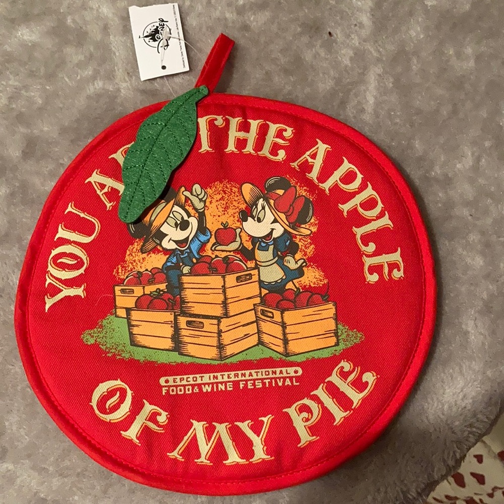 Disney food and wine festival potholder NWT